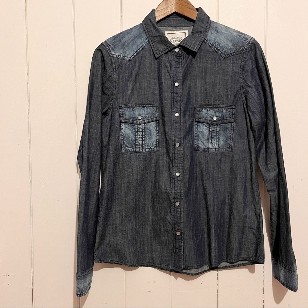 Buffalo David Bitton Jean Button Down Shirt. Size Medium.